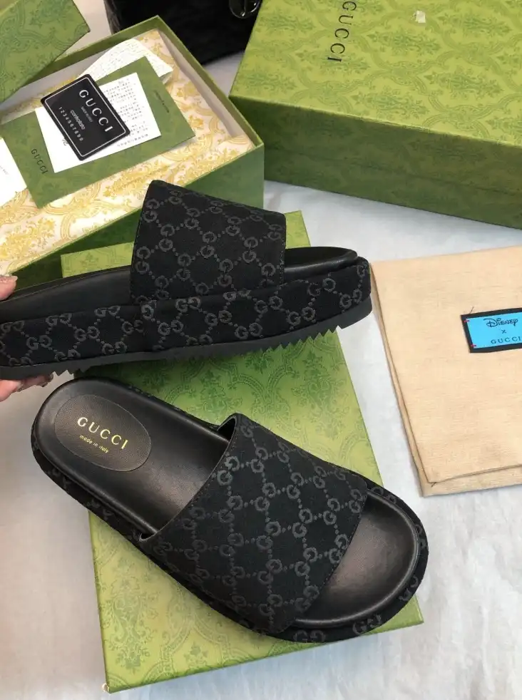 hype Gucci Slippers