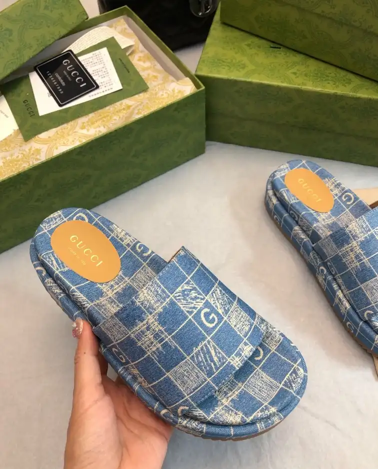 hype Gucci Slippers