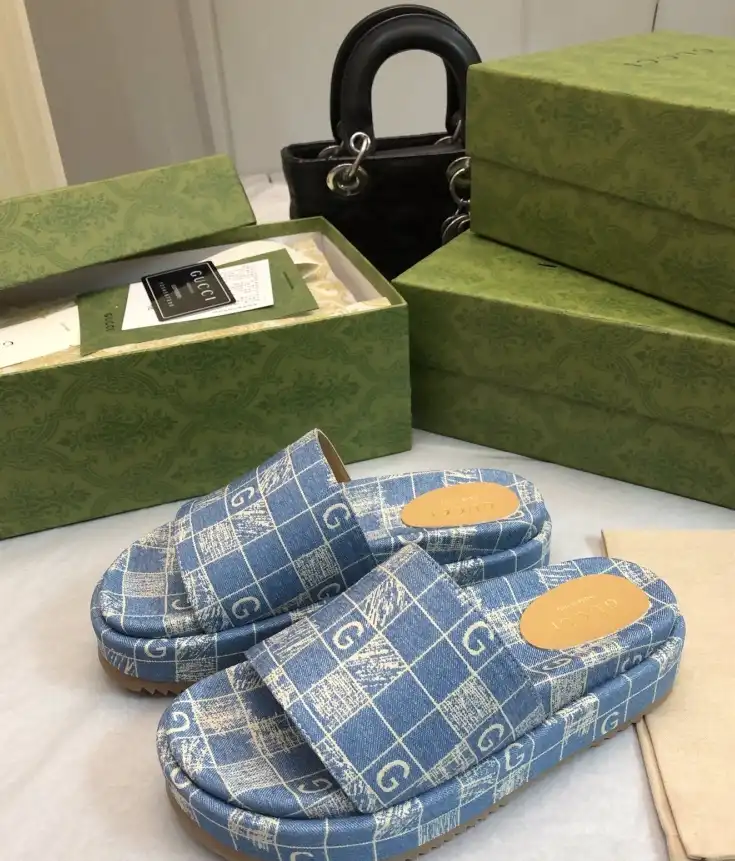 hype Gucci Slippers