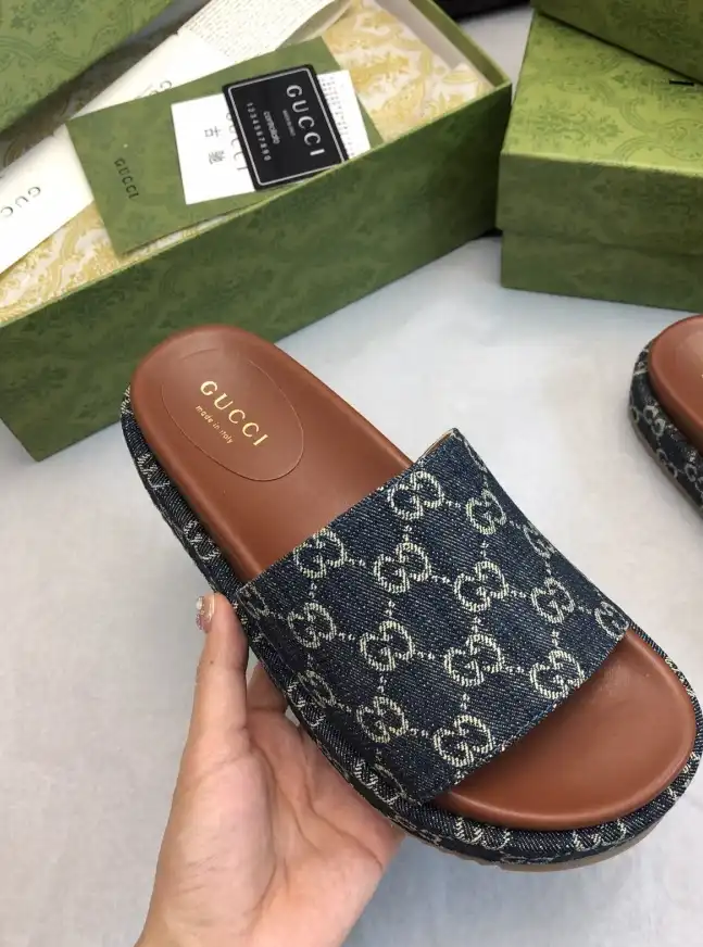 hype Gucci Slippers