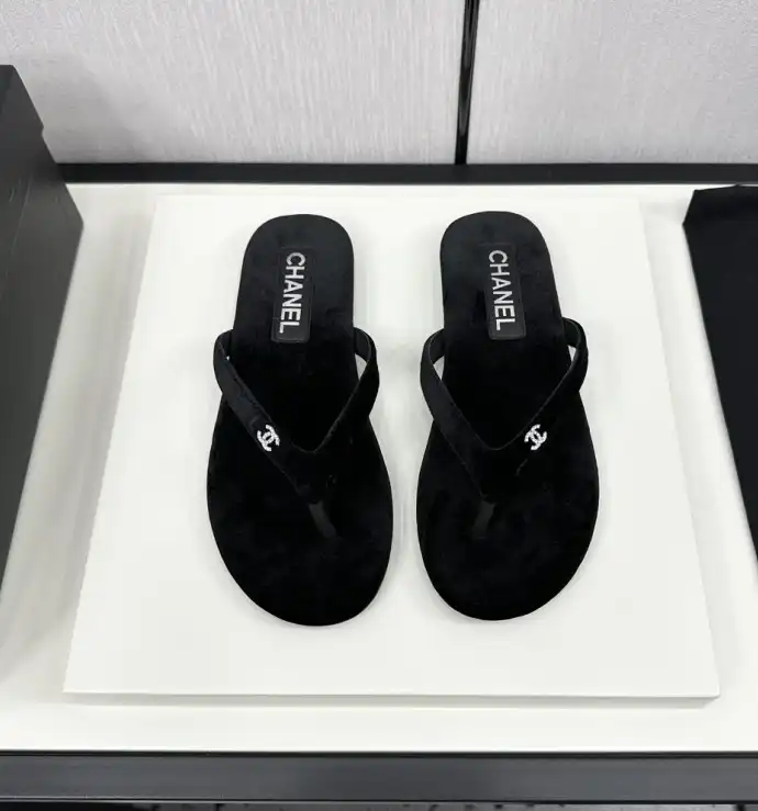 hype Chanel Slippers