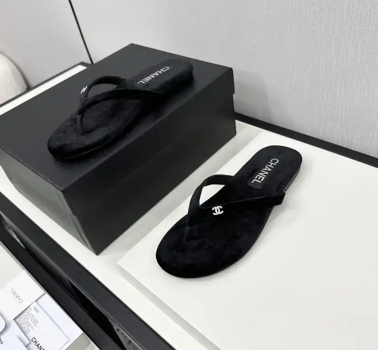 hype Chanel Slippers