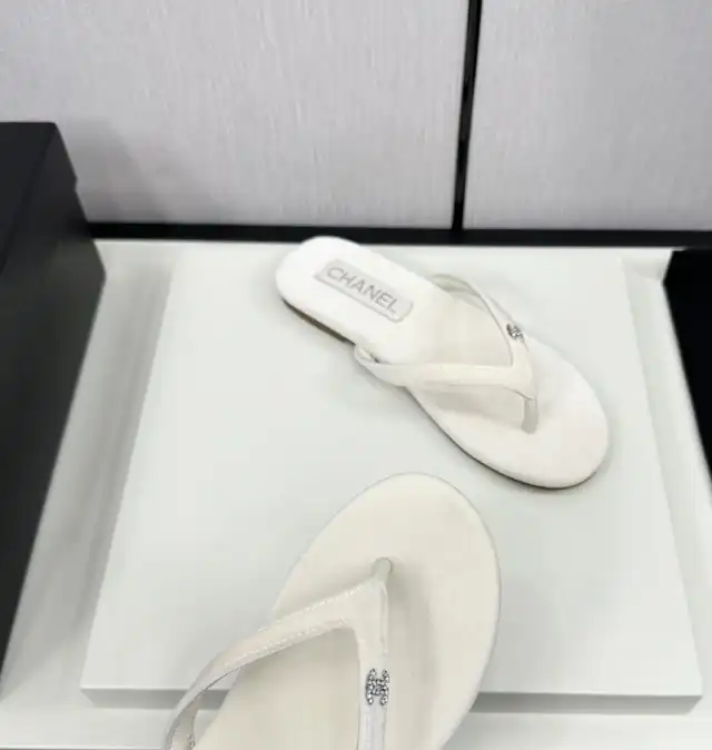 hype Chanel Slippers