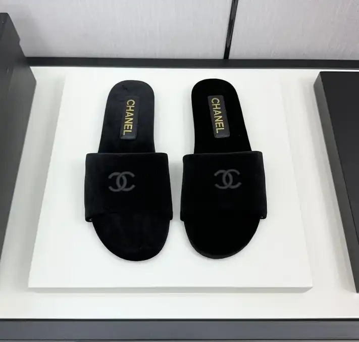 hype Chanel Slippers