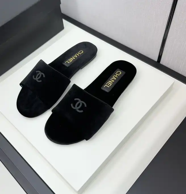 hype Chanel Slippers