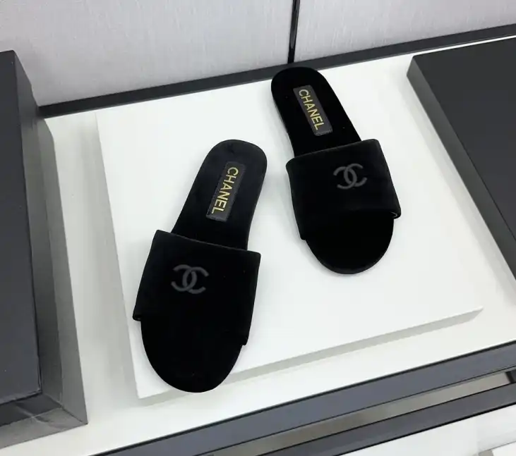 hype Chanel Slippers