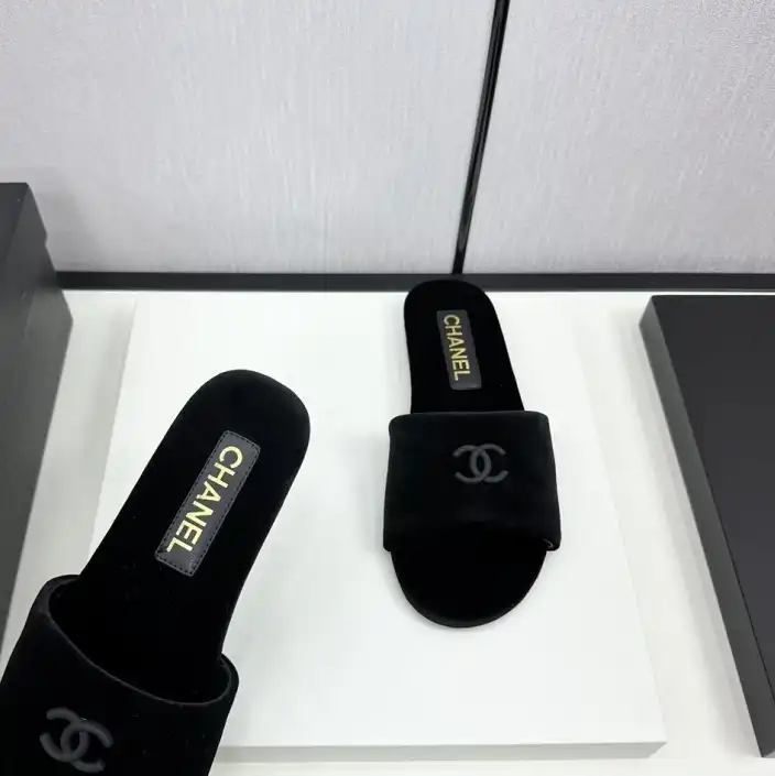 hype Chanel Slippers