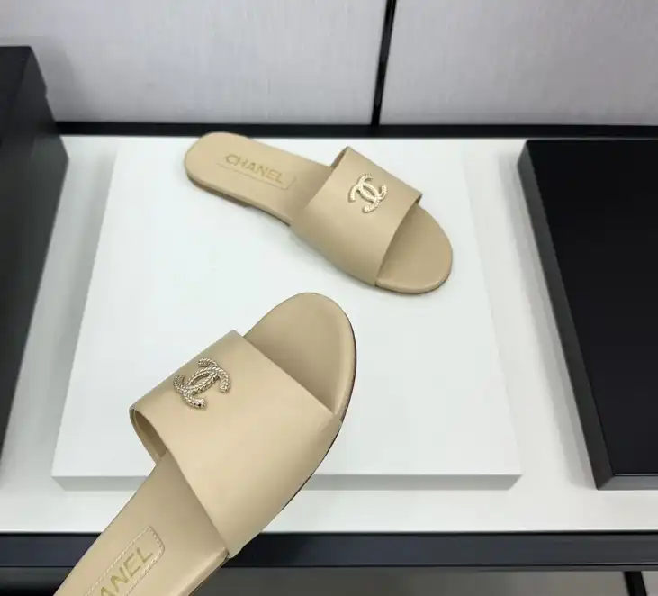 hype Chanel Slippers