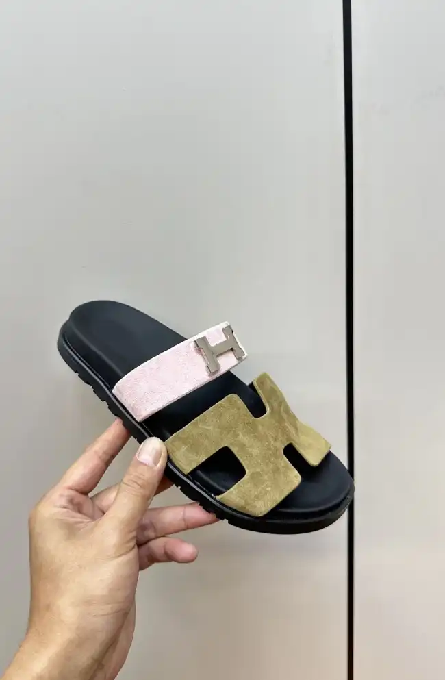 hype Hermes Slippers