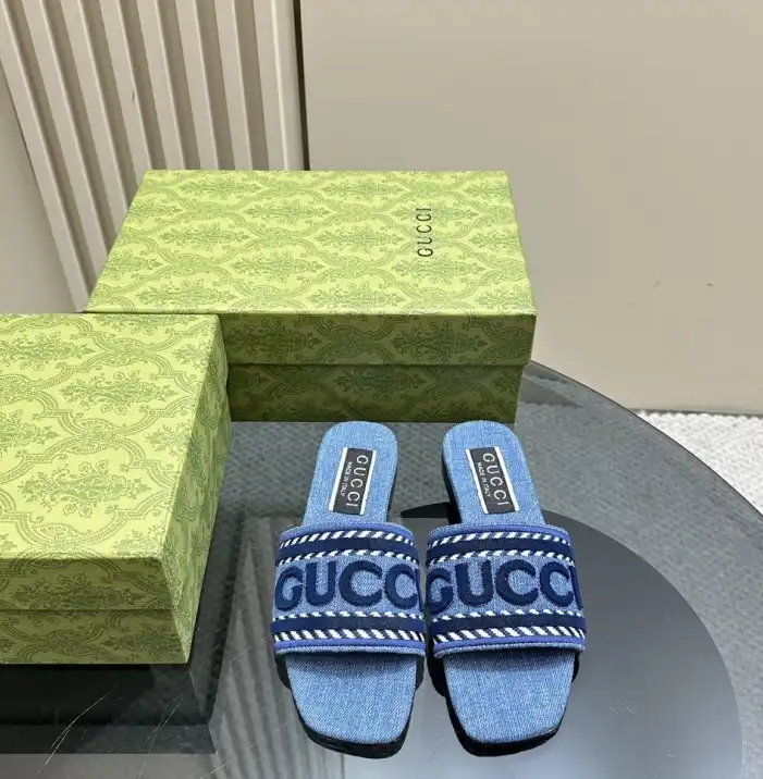 hype Gucci Slippers