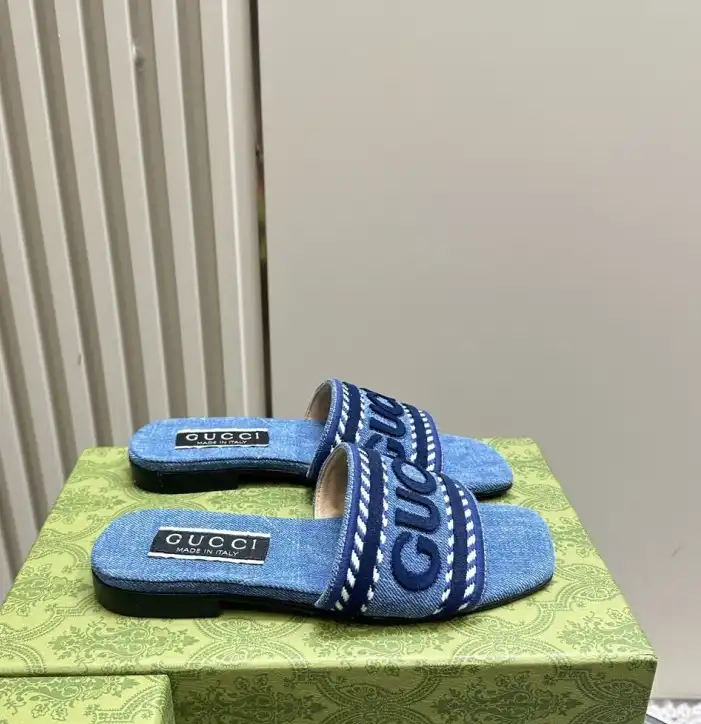 hype Gucci Slippers