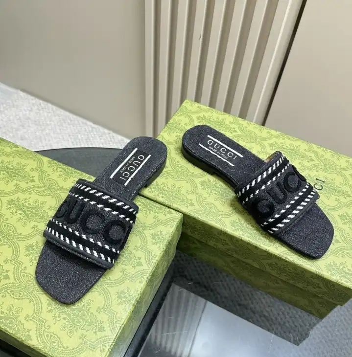 hype Gucci Slippers