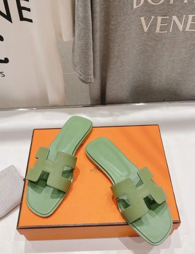 hype Hermes Slippers