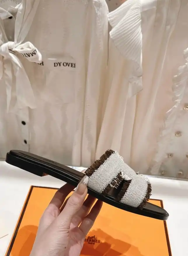 hype Hermes Slippers