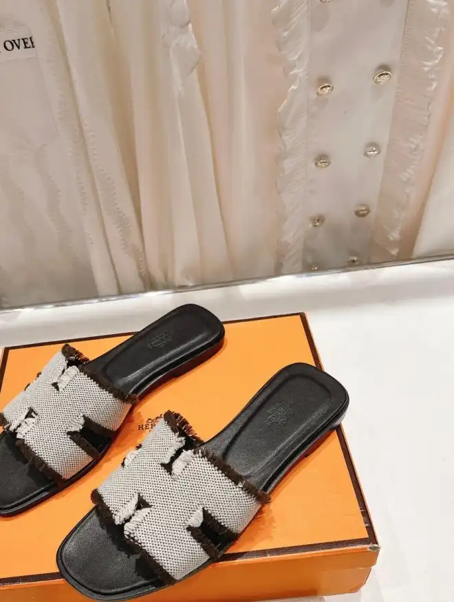 hype Hermes Slippers