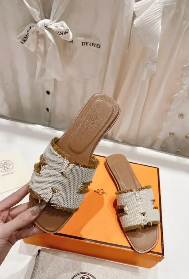 hype Hermes Slippers