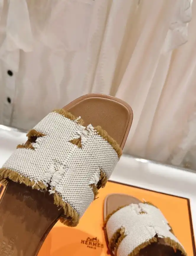 hype Hermes Slippers