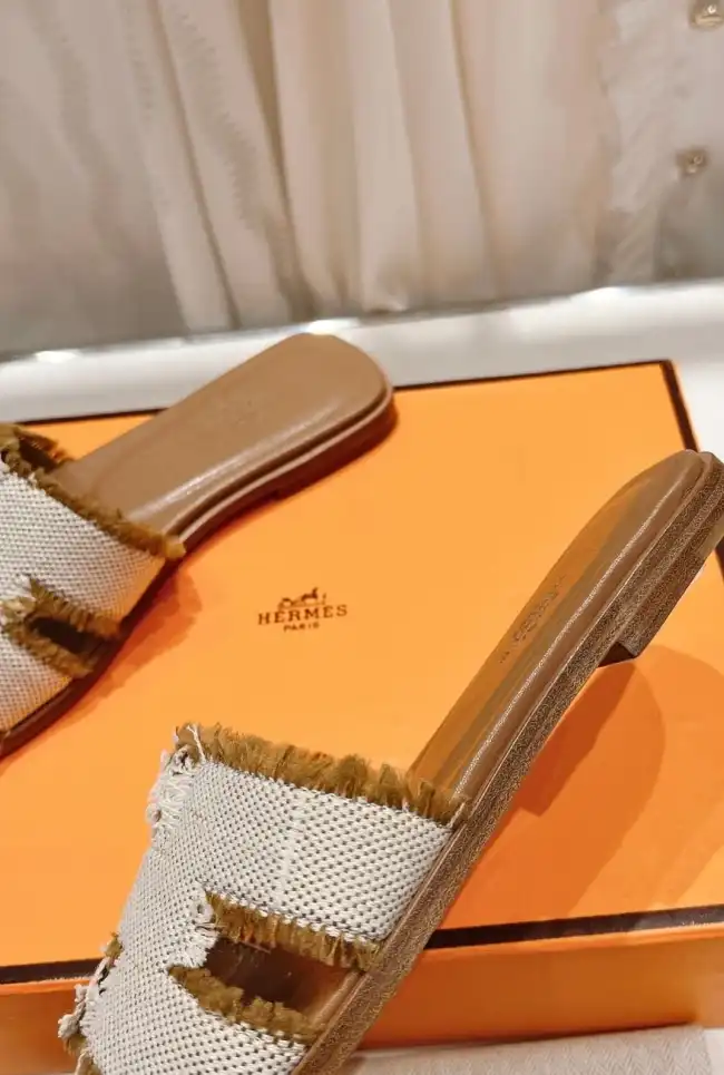 hype Hermes Slippers