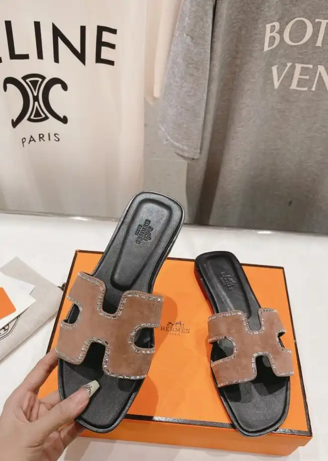 hype Hermes Slippers