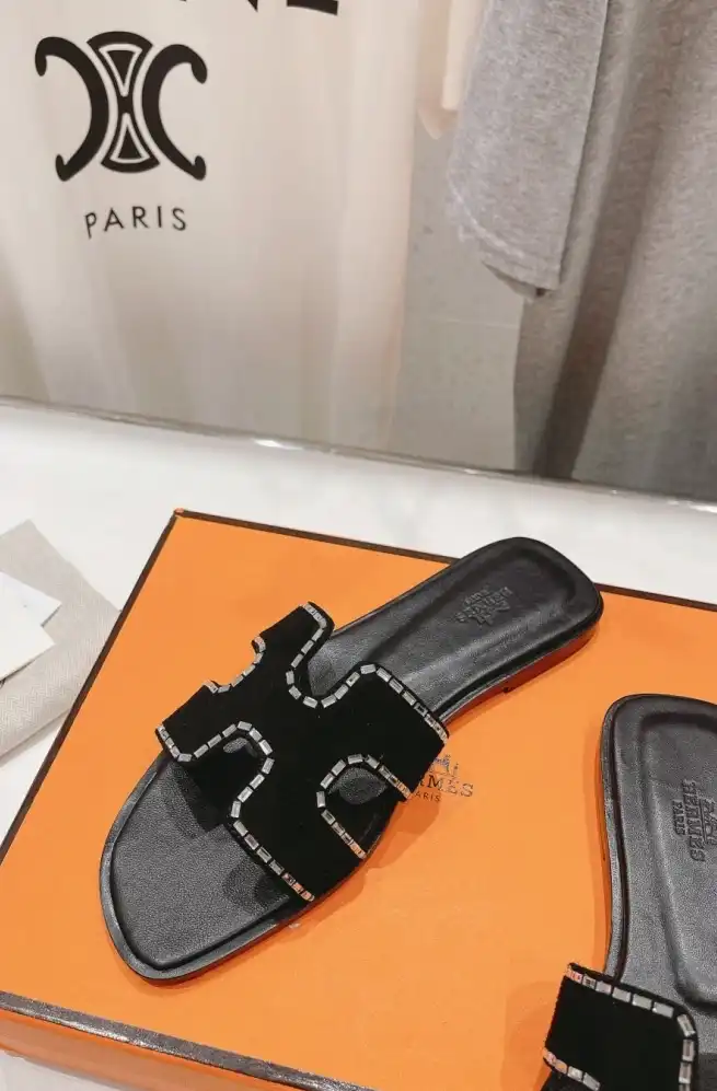 hype Hermes Slippers