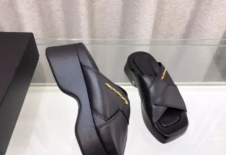 hype Alexander Wang Slippers