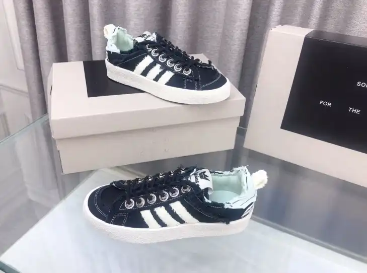 hype Adidas Sneakers