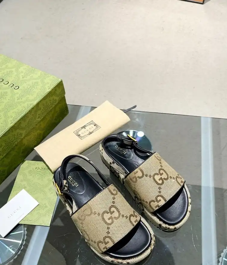 hype Gucci Sandals