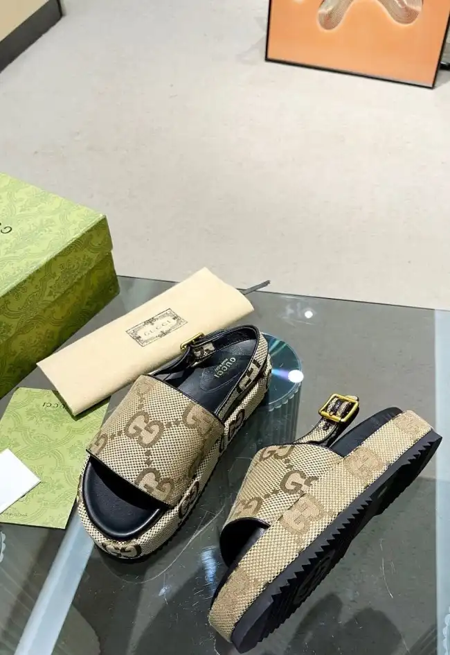 hype Gucci Sandals