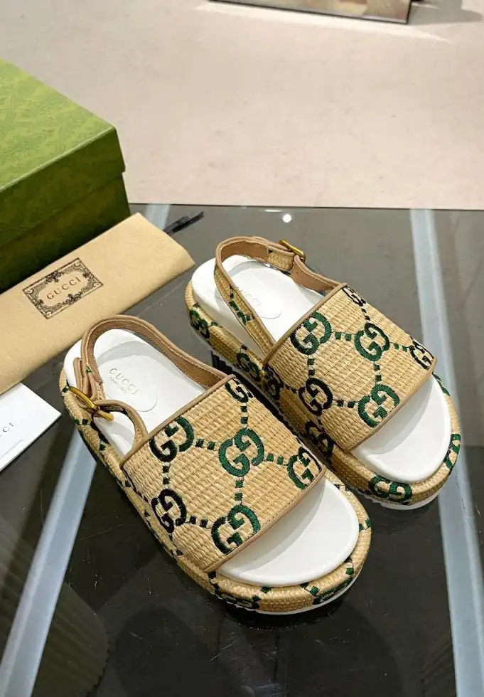 hype Gucci Sandals