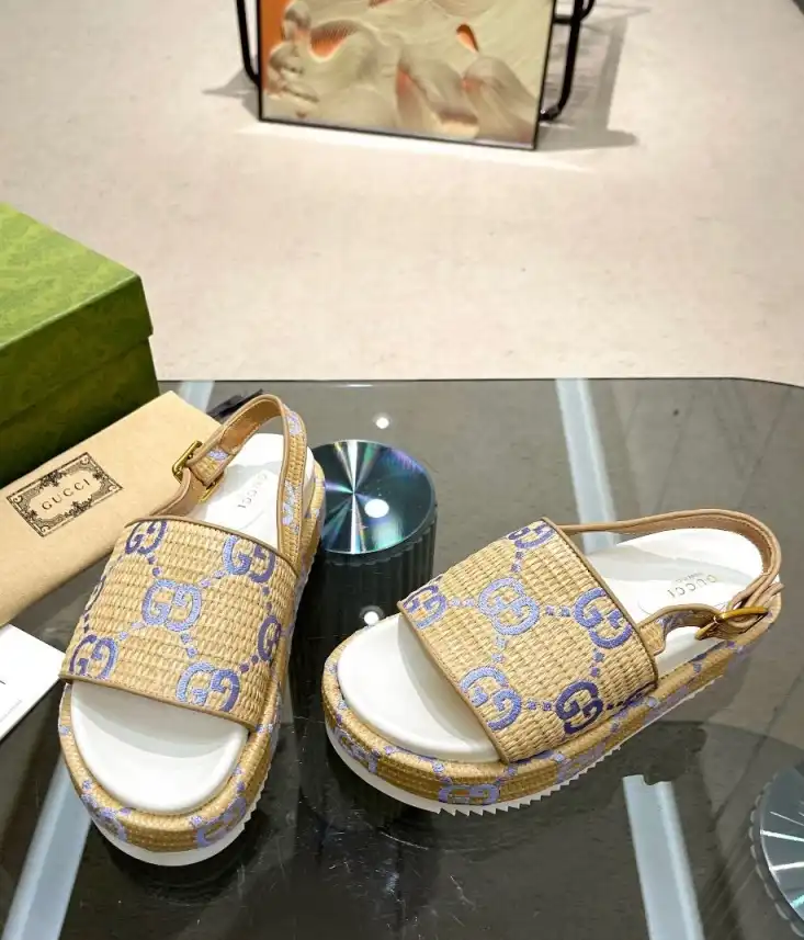 hype Gucci Sandals