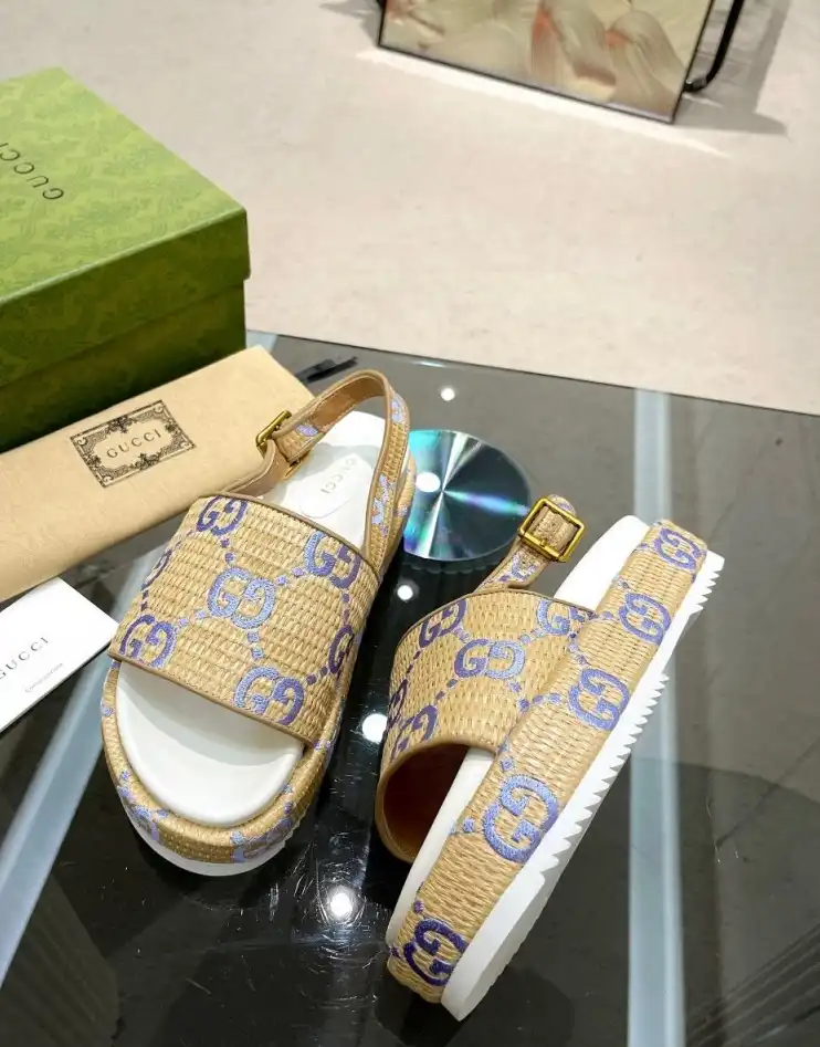 hype Gucci Sandals