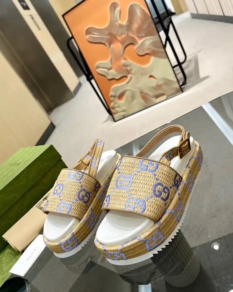 hype Gucci Sandals