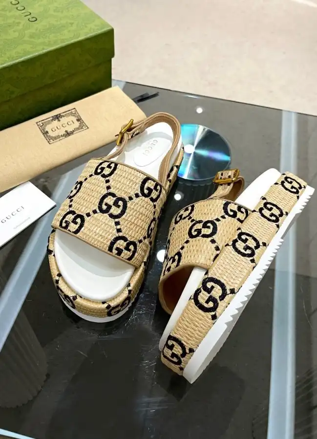 hype Gucci Sandals