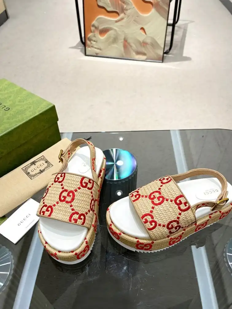 hype Gucci Sandals