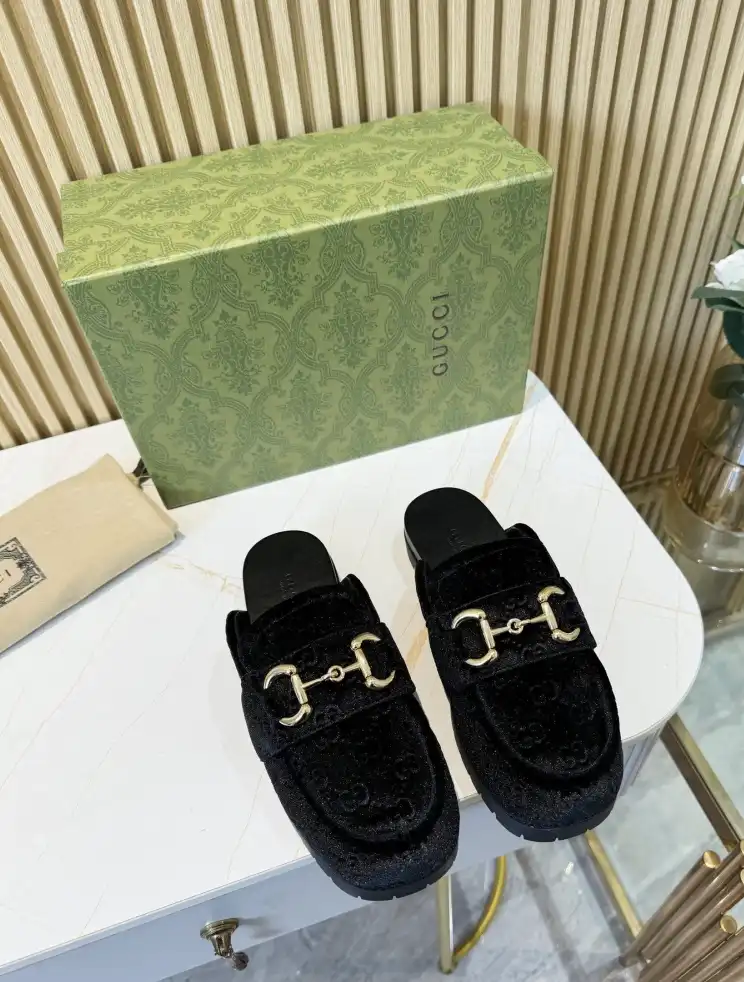 hype Gucci Slippers