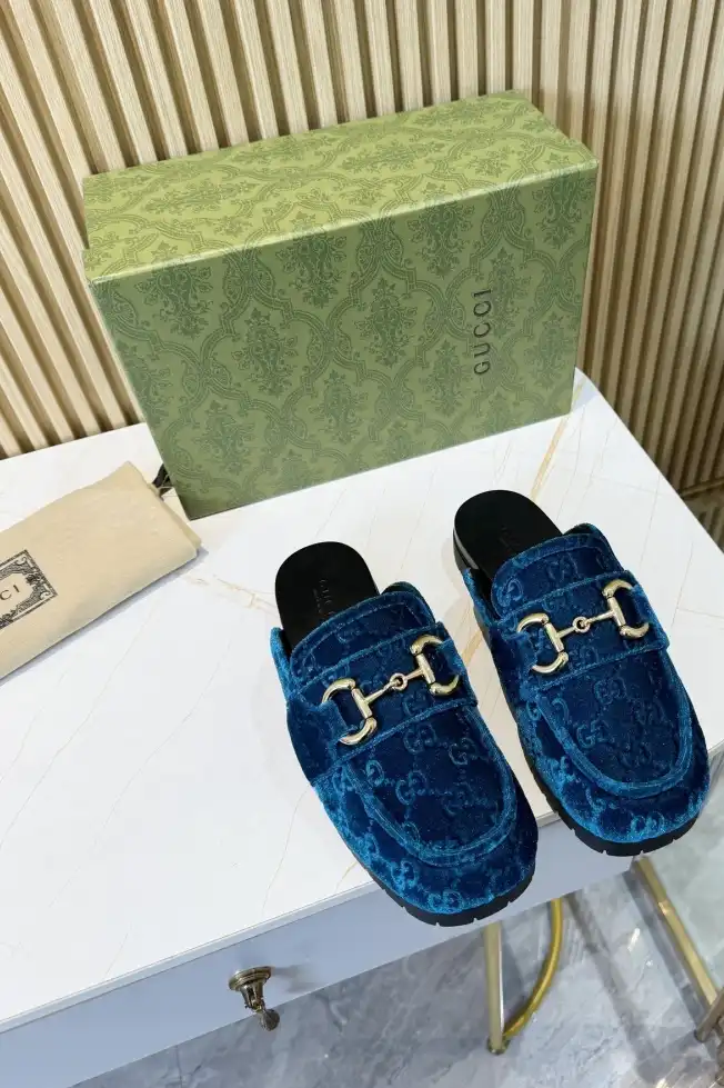 hype Gucci Slippers