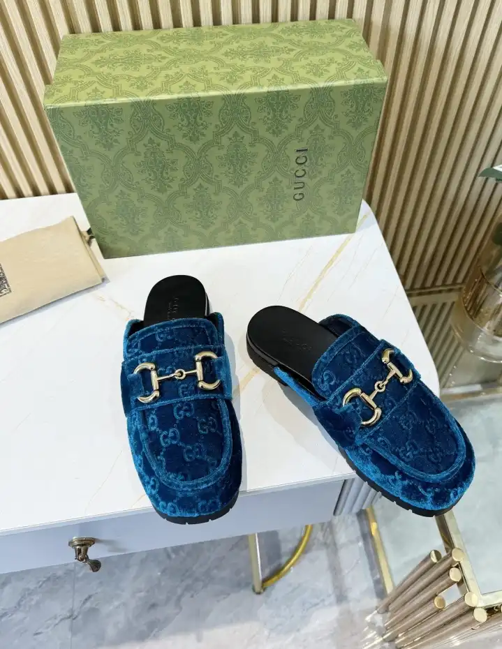 hype Gucci Slippers