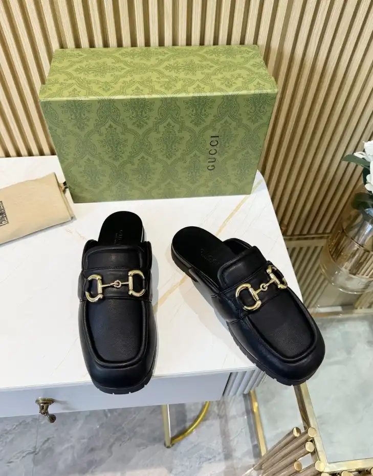 hype Gucci Slippers