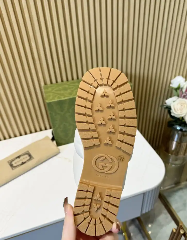 hype Gucci Slippers