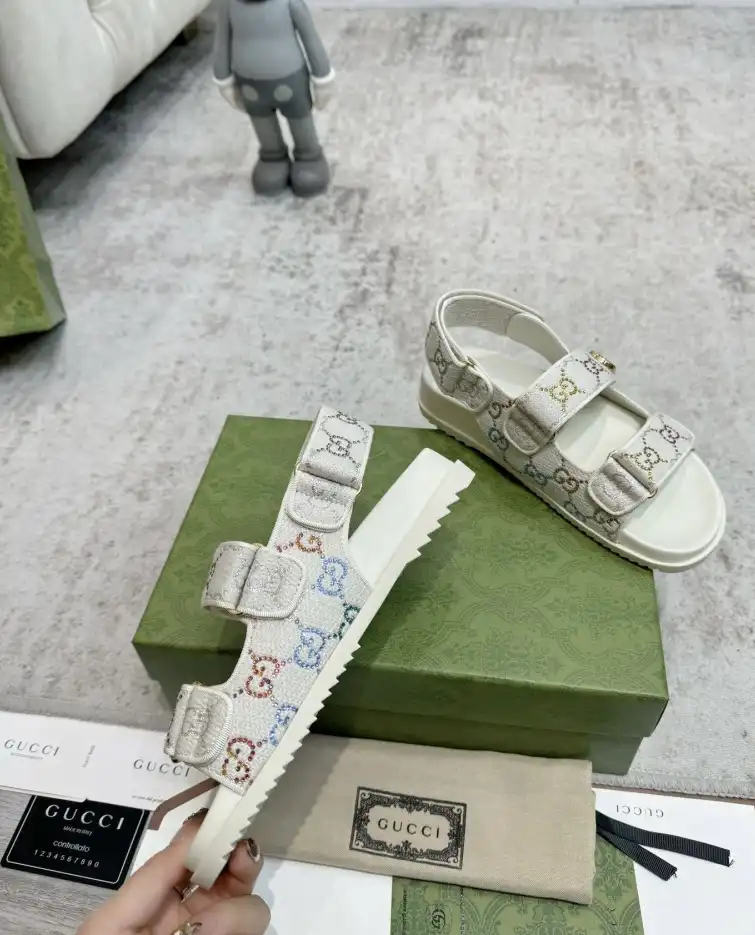 hype Gucci Sandals