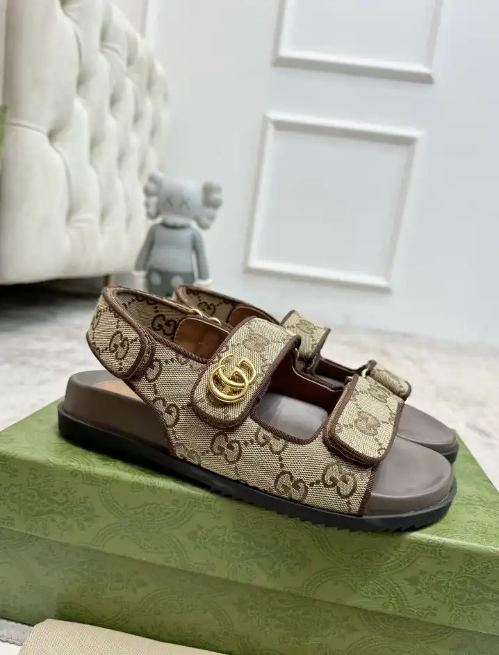 hype Gucci Sandals