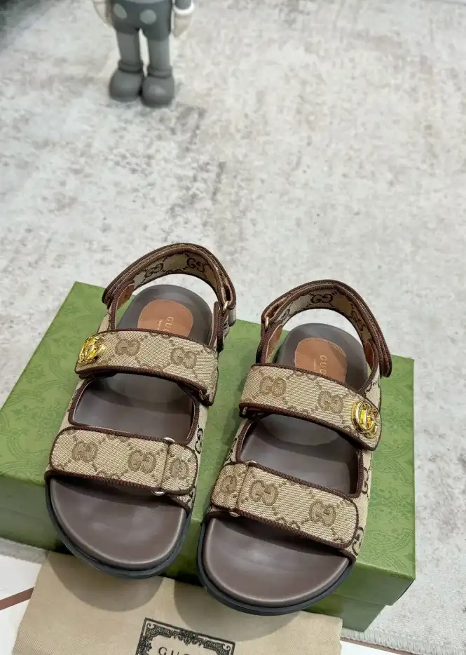 hype Gucci Sandals