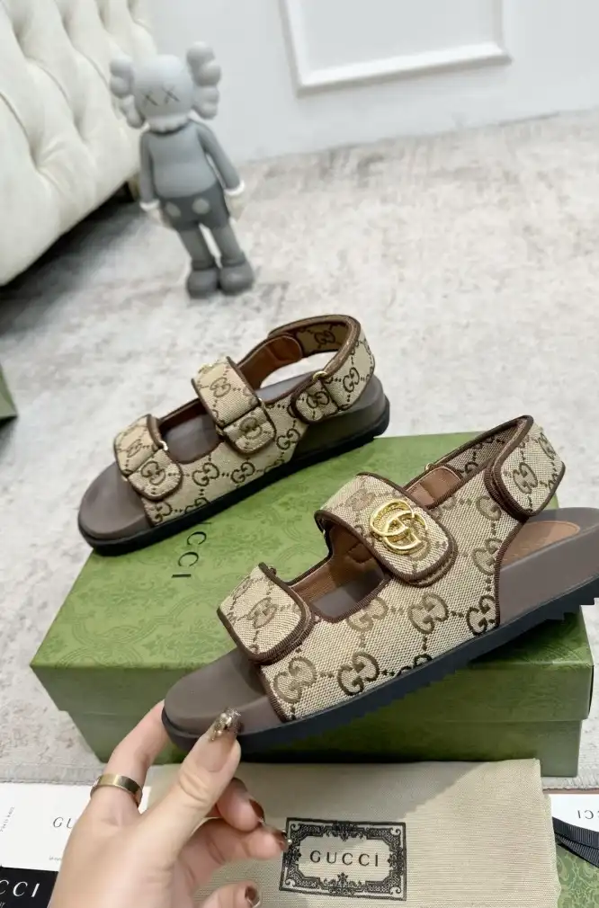 hype Gucci Sandals