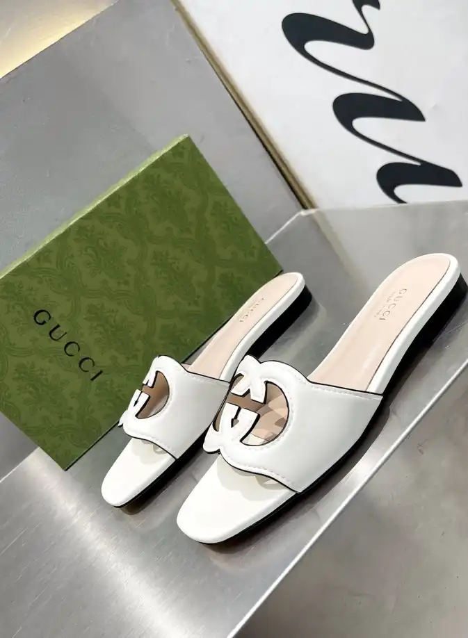 hype Gucci Slippers