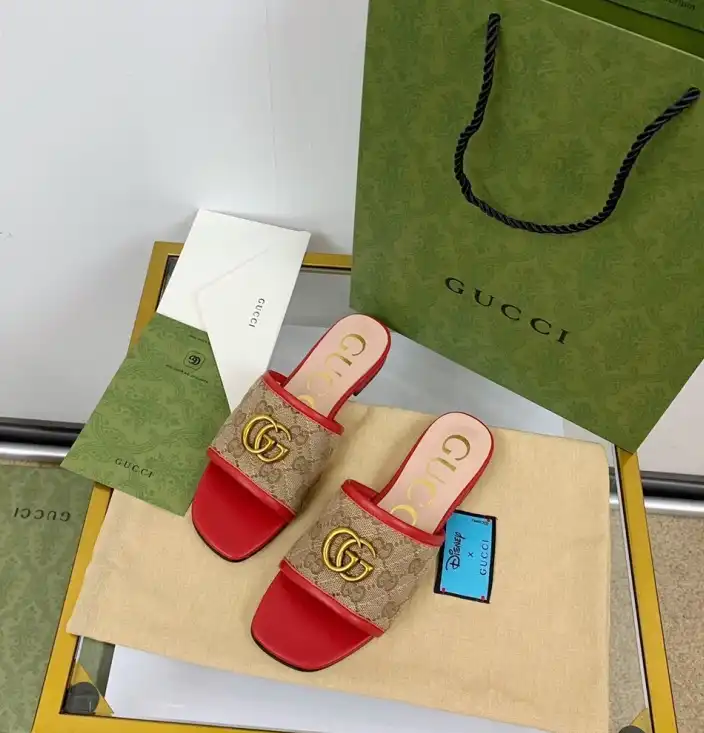 hype Gucci Slippers