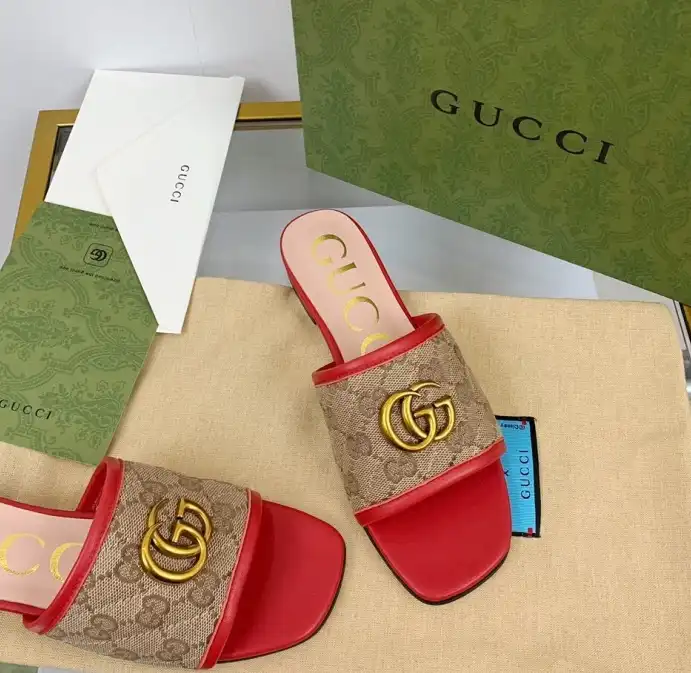 hype Gucci Slippers