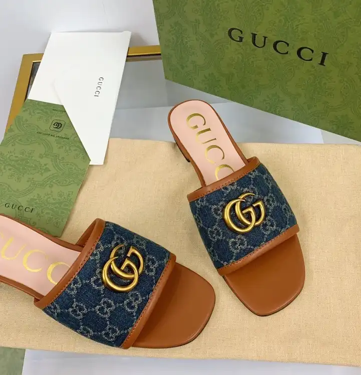 hype Gucci Slippers