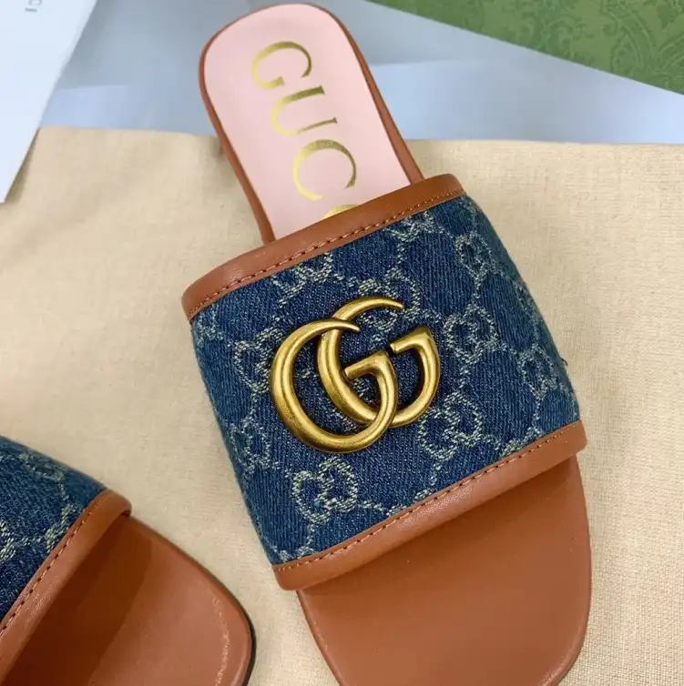 hype Gucci Slippers