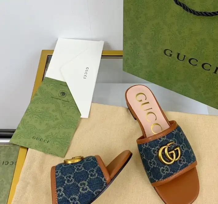 hype Gucci Slippers