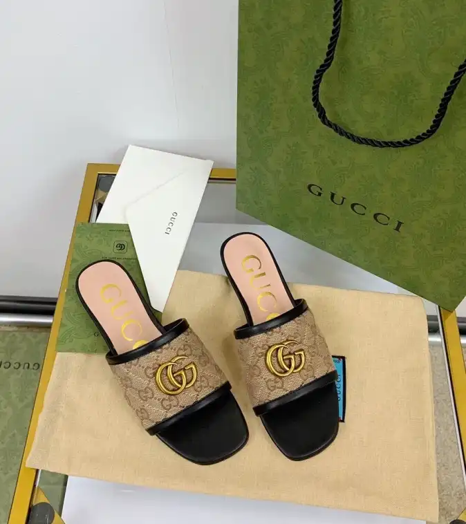 hype Gucci Slippers